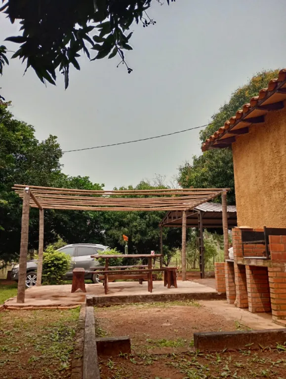 CASA AMOBLADA EN ITAUGUÁ — foto 2