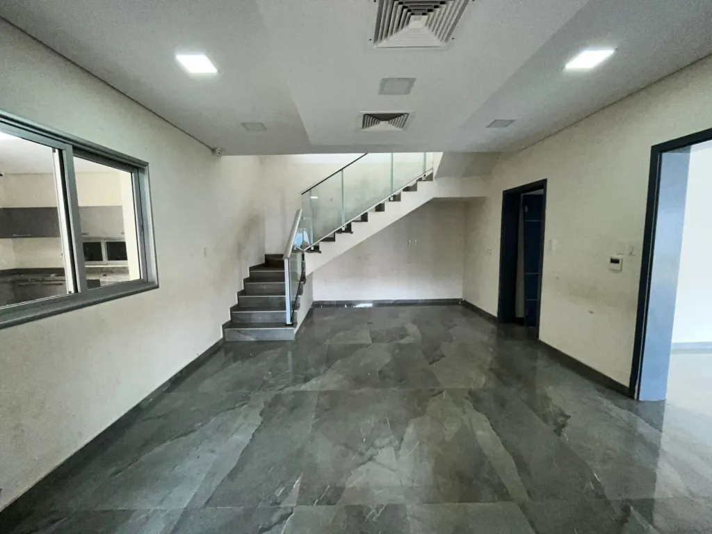Vendo hermosa y amplia residencia en San Lorenzo, barrio Florida — foto 2