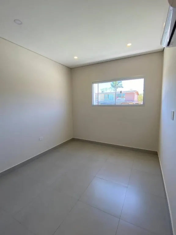 Dúplex en Venta o Alquiler – Zona Plaza Madero, Luque — foto 3