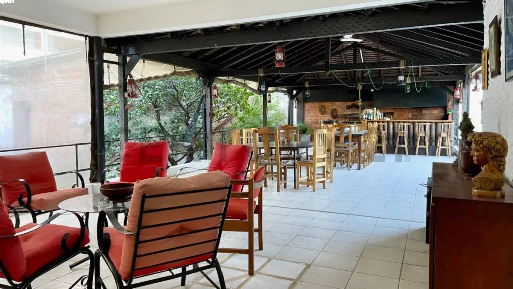 SE VENDE HERMOSA RESIDENCIA EN EL BARRIO LAS MERCEDES — foto 3