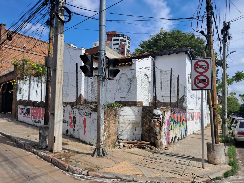 INVERSIÓN!!! VENDO INMUEBLE SOBRE AVDA ESPAÑA Y ESTADOS UNIDOS ASUNCION — foto 2