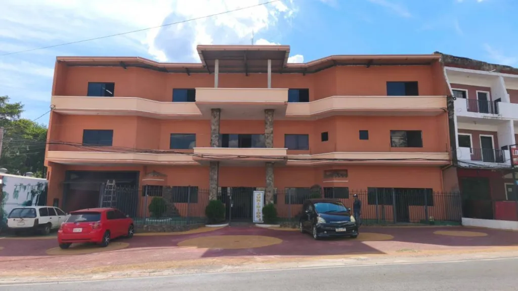 VENDO EDIFICIO COMERCIAL CON TINGLADO EN SAN LORENZO — фото 2