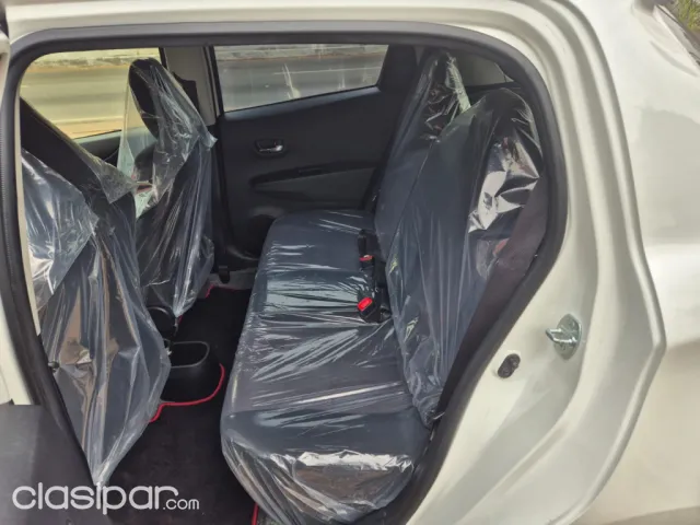 Toyota Vitz 2012 - foto 8