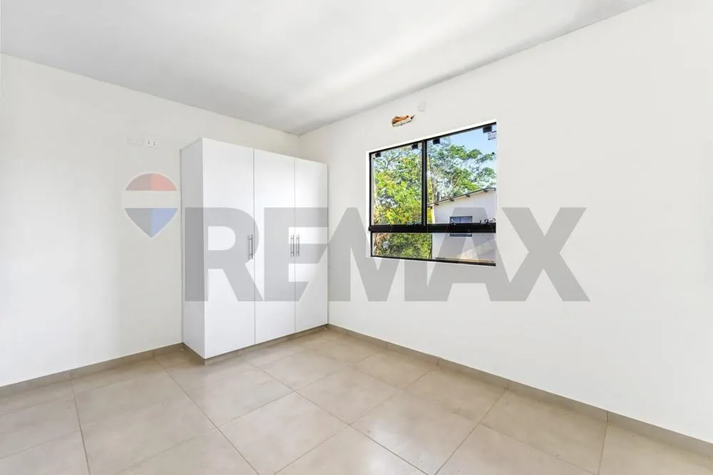 En Venta - Duplex - Luque, Central, Paraguay — foto 3