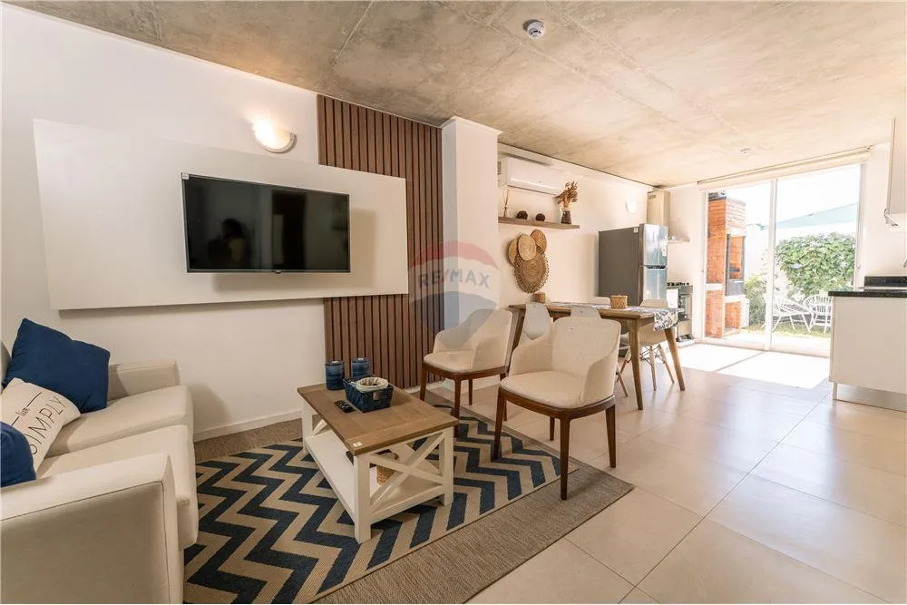 En Venta - Duplex - Luque, Central, Paraguay — foto 2