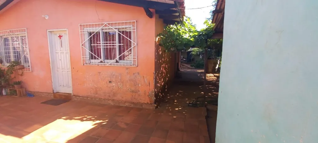 VENDO CASA EN LUQUE A REFACCIONAR — foto 3