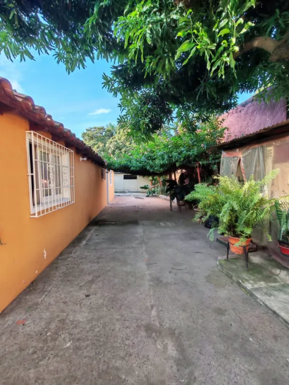 VENDO CASA EN FERNANDO DE LA MORA - SUR — foto 3
