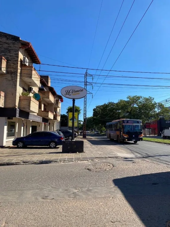 ALQUILO LOCAL COMERCIAL EN ESQUINA SOBRE MCAL LÓPEZ – EX LA VIENESA — foto 3