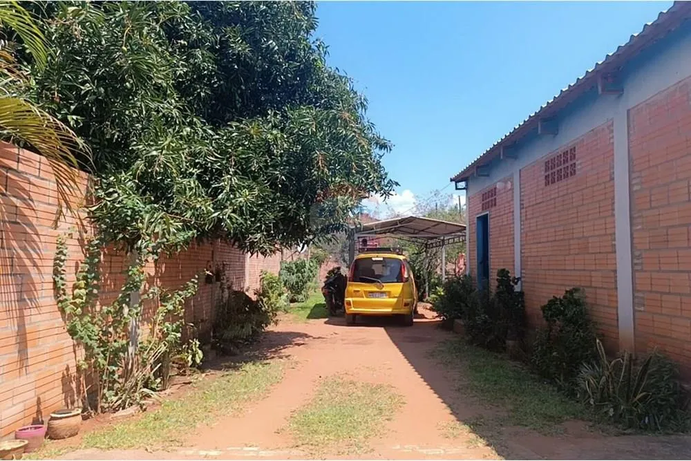 CASA CON COMERCIO EN CAPIATA — foto 2