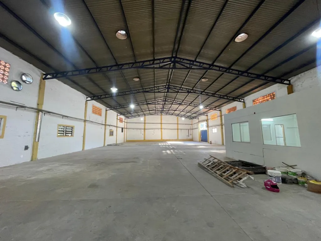 Vendo Propiedad Industrial en Luque en zona Avda. Ykua Karanday con Renta Activa — фото 2
