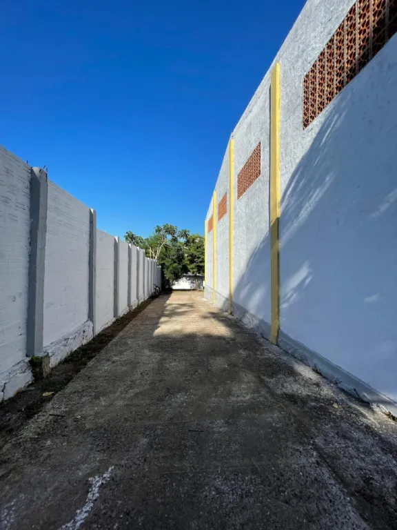 Vendo Propiedad Industrial en Luque en zona Avda. Ykua Karanday con Renta Activa — фото 3