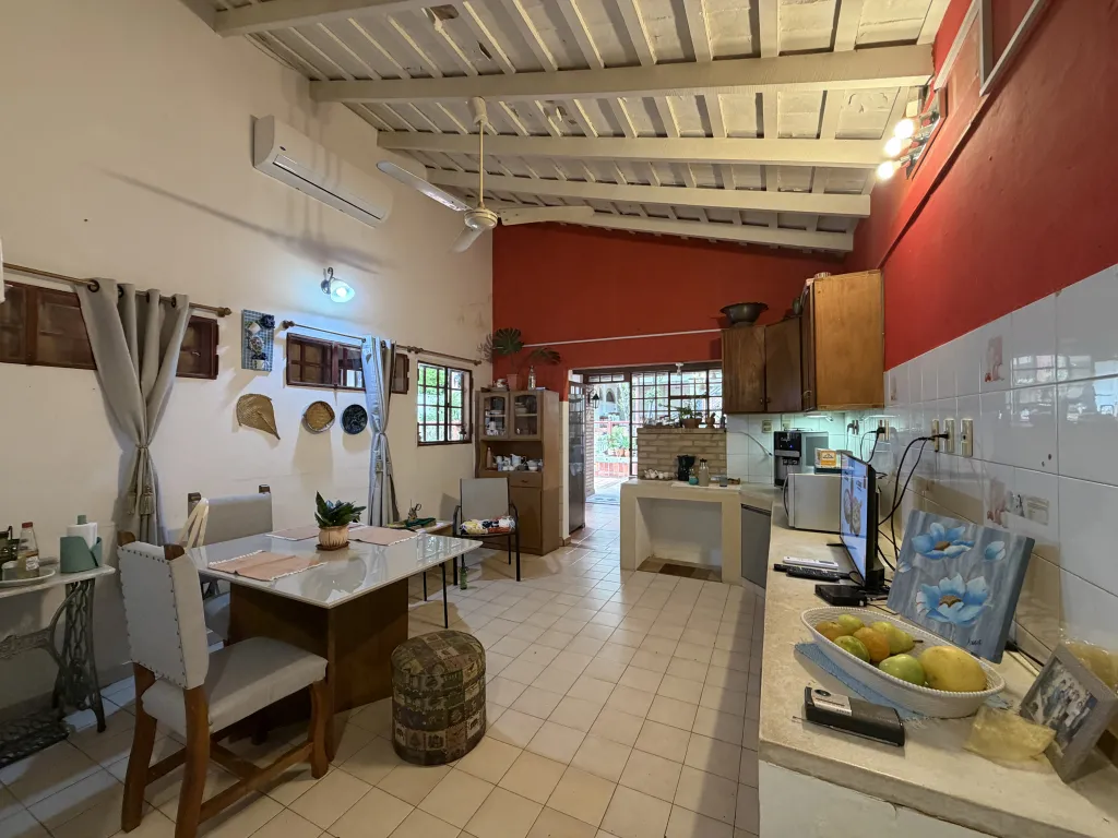 Vendo casa de 5 dormitorios en el Barrio Mburicao — foto 2