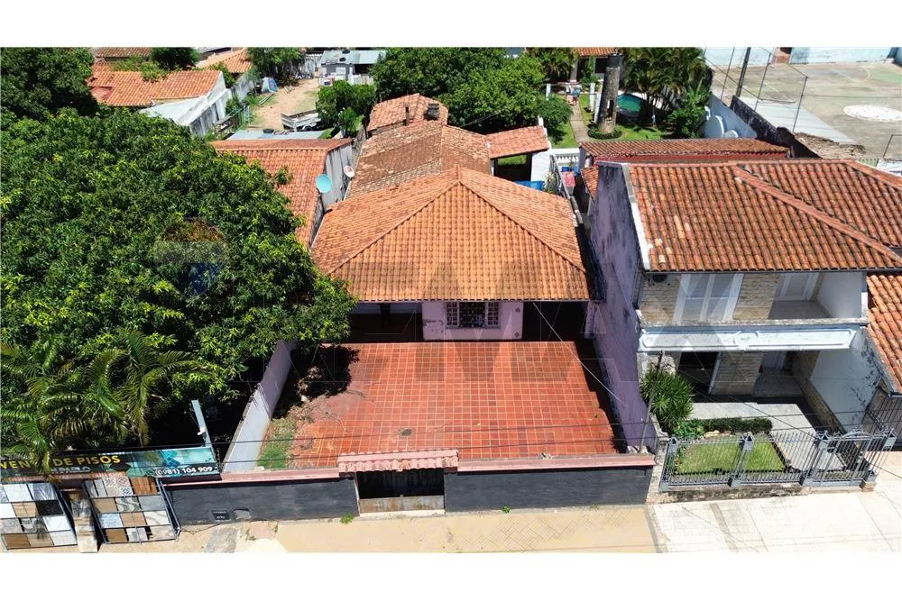 VENDO TERRENO CON CASA A REFACCIONAR EN HIPODROMO — foto 2
