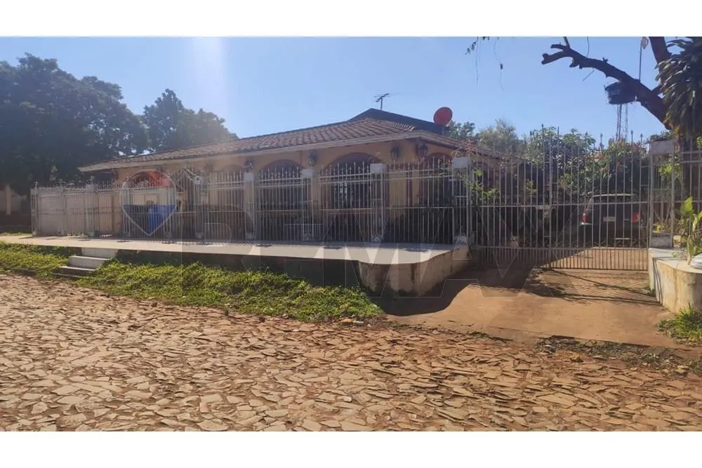 casa en venta a dia cuadras de la avenida fulgencio yegros — foto 3