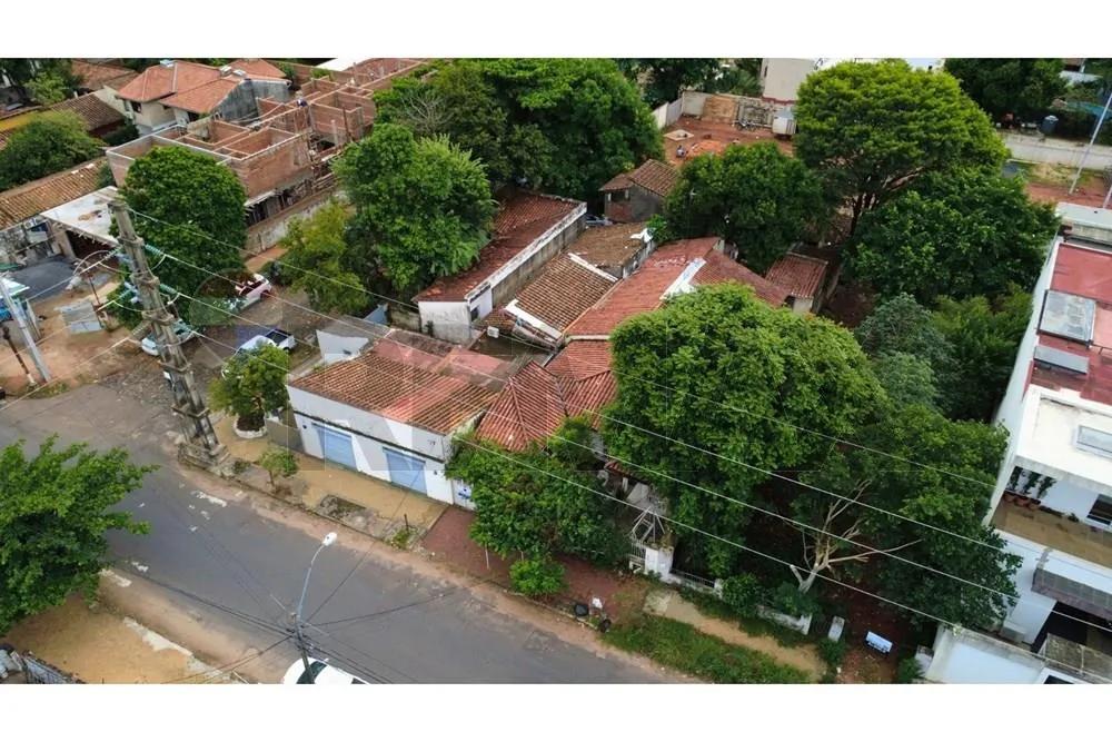 PROPIEDAD EN ESQUINA PARA INVERSIÓN — foto 3
