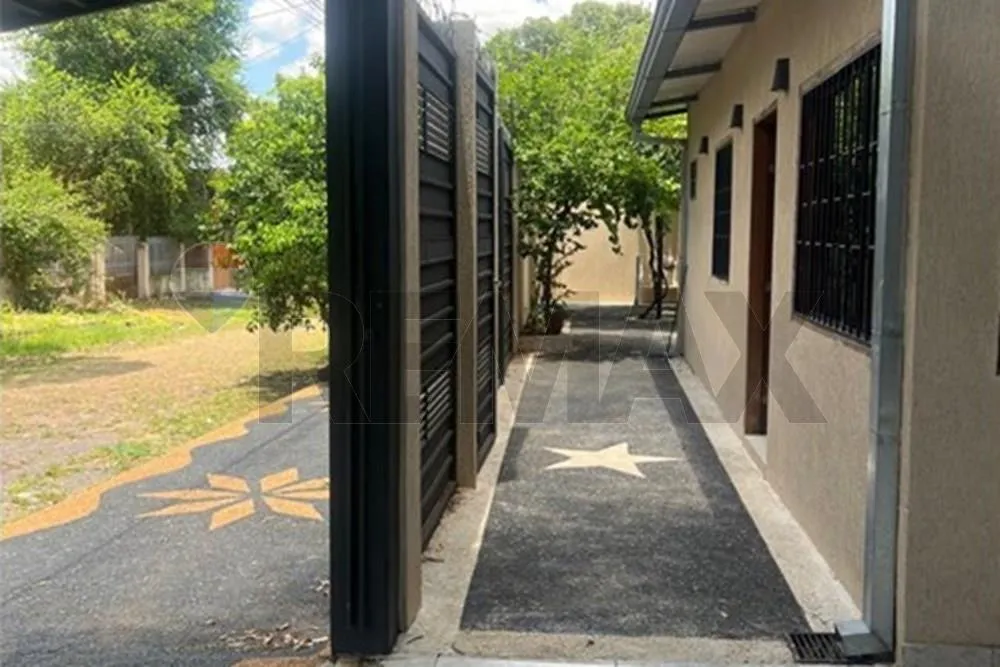 VENDO CASA CON DPTO INDEPENDIENTE EN LAMBARE — foto 2