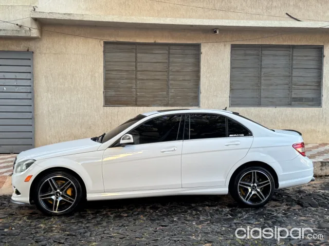 Mercedes-Benz C300 2010 — foto 2
