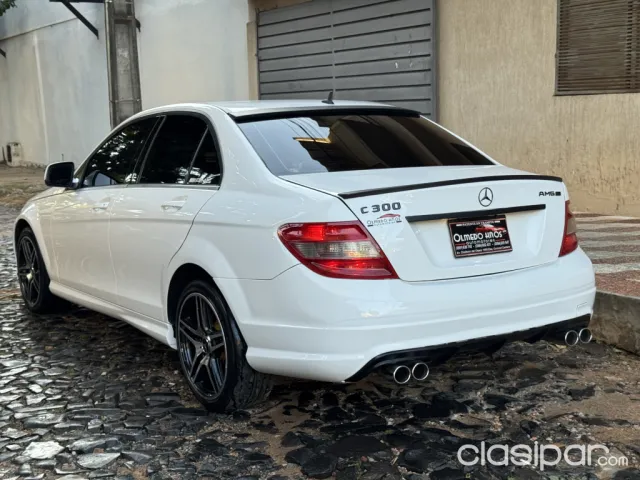 Mercedes-Benz C300 2010 — foto 7