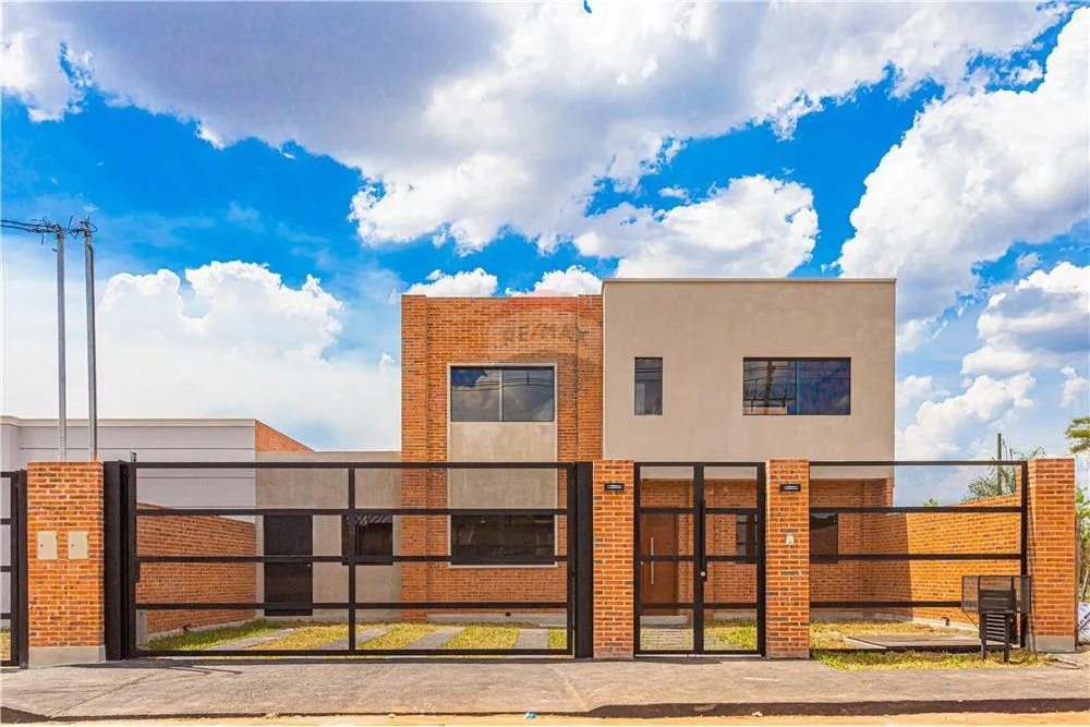 En Venta - Casa -Luque, Central, Paraguay — foto 2