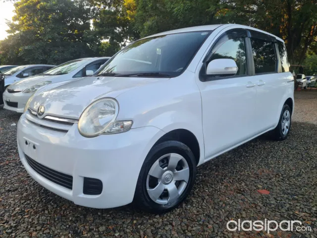 Toyota Sienta 2012 — foto 6