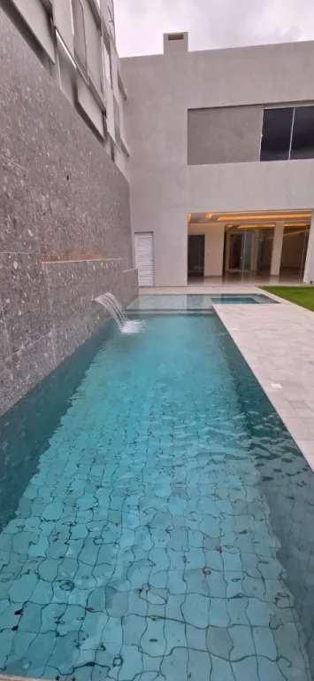 En venta – Residencia premium de 5 suites, Barrio Herrera — foto 3