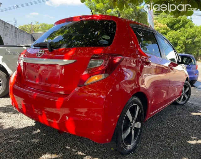 Toyota Vitz 2014 — foto 5