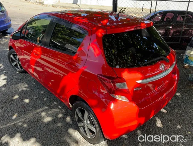 Toyota Vitz 2014 — foto 7