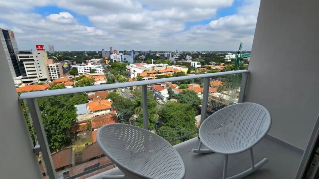 VENDO DEPARTAMENTO DE 2 DORMITORIOS AMOBLADO ZONA SHOPPING DEL SOL — foto 3