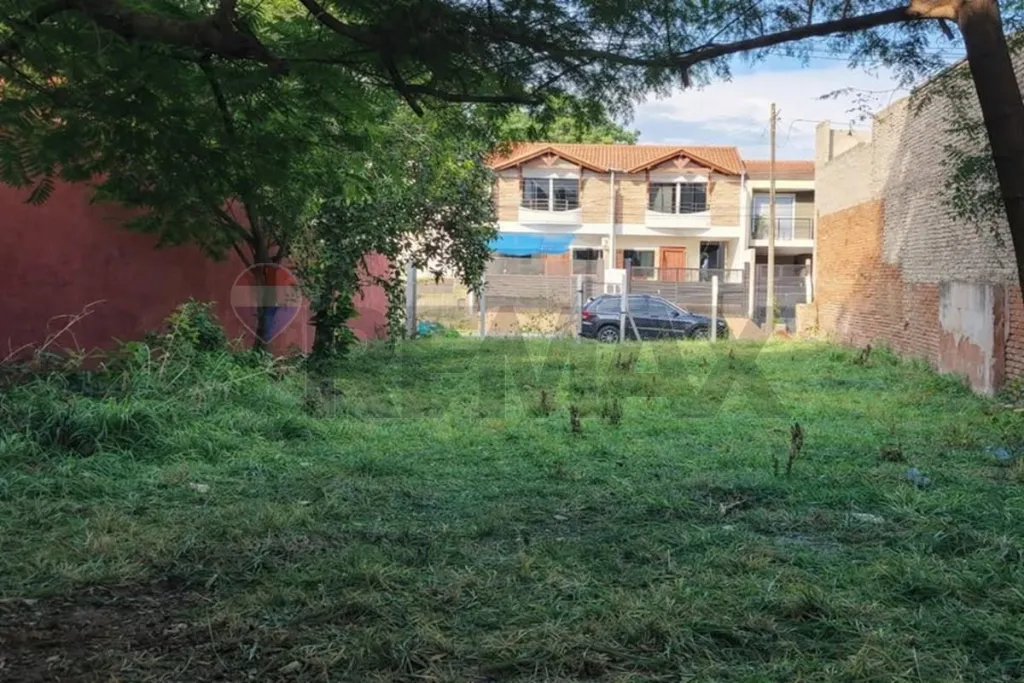 VENDO TERRENO EN FERNANDO NORTE A 2 CUADRAS DE MARISCAL LOPEZ — foto 2
