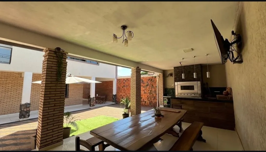 Vendo imponente Casa en San Lorenzo — foto 2