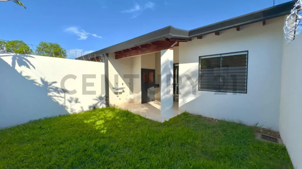 VENDO CASA EN LUQUE - BARRIO YKAA — foto 2