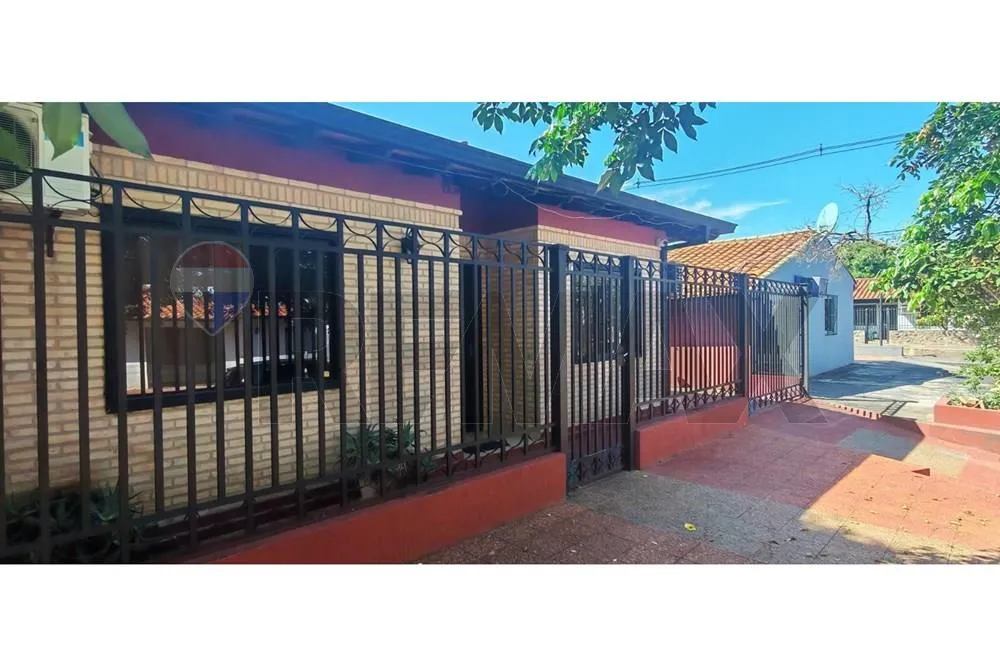 CASA CON LOCAL COMERCIAL EN ESQUINA ESTRATEGICA — foto 2