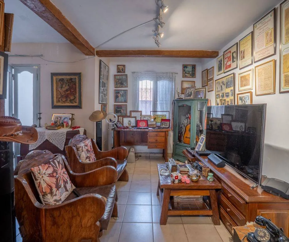VENDO HERMOSA CASA DE 5 DORMITORIOS EN ESQUINA DE BARRIO NAZARETH — foto 3