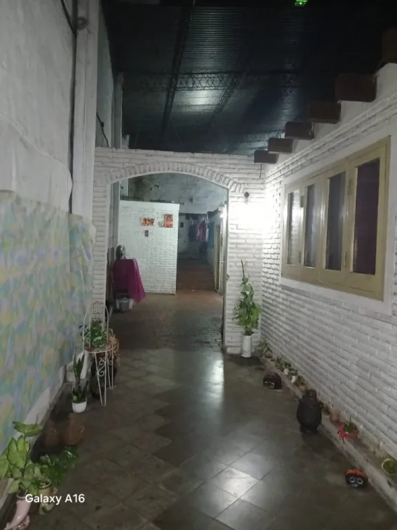 VENDO CASA IDEAL PARA DEPÓSITO SOBRE AV. Felix bogado — foto 2