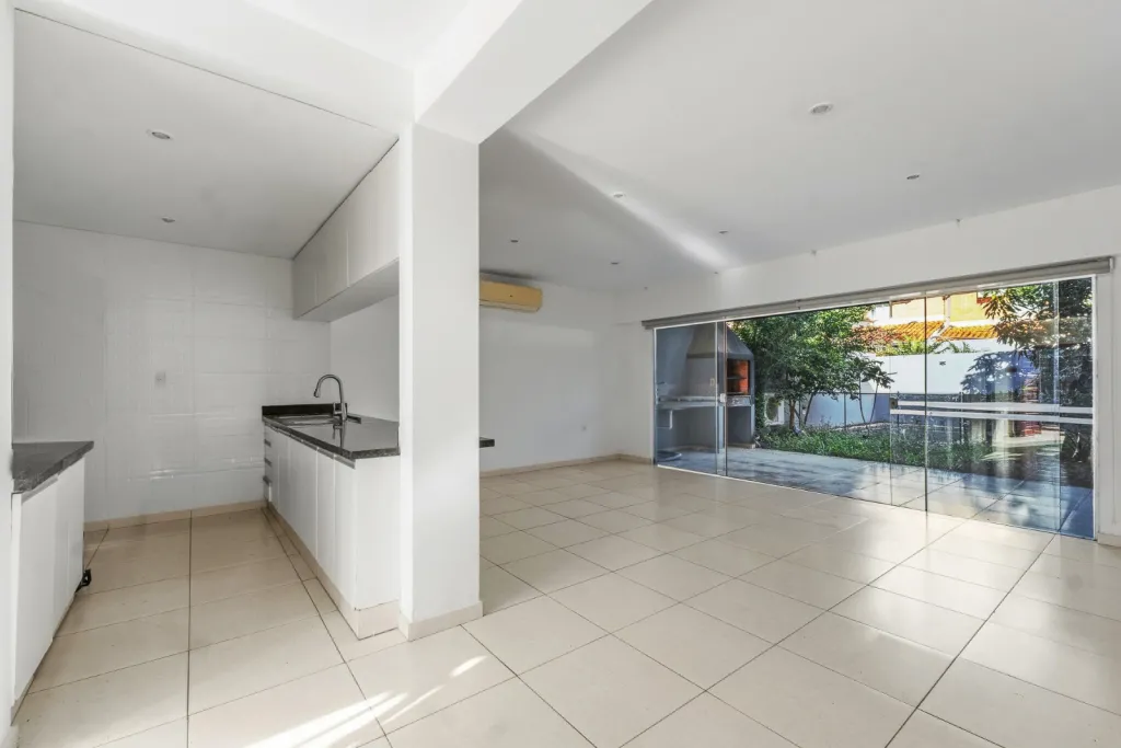 Duplex en Venta, Zona Jardín de Oro Barrio America, Luque. — foto 3