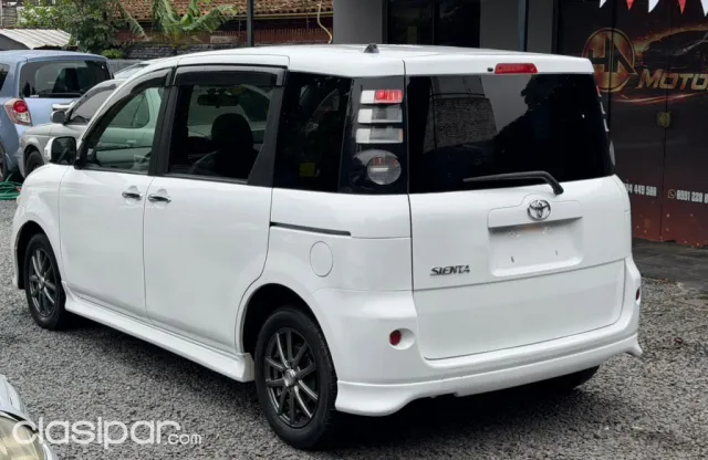 Toyota Sienta 2006 — foto 6