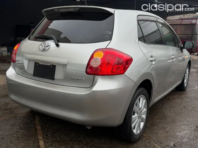 Toyota Auris 2007 — foto 7