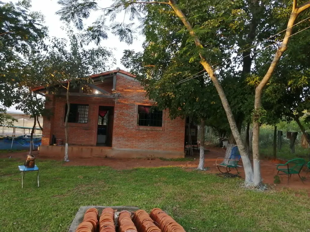 Oferta de 2 terrenos + casita + piscina + muralla perimetral en Emboscada — foto 2
