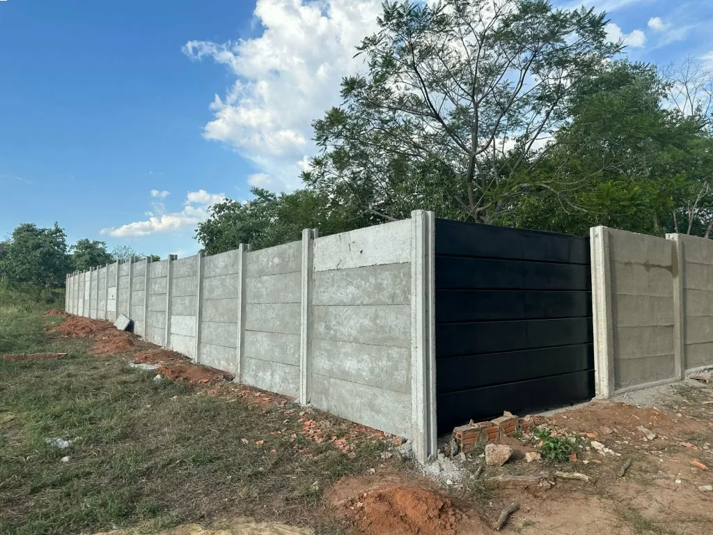Oferta de 2 terrenos + casita + piscina + muralla perimetral en Emboscada — foto 3