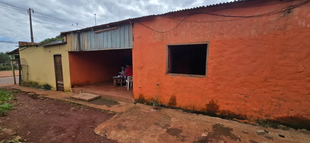 VENDO CASA CON SALON COMERCIAL EN PDTE FRANCO — foto 3