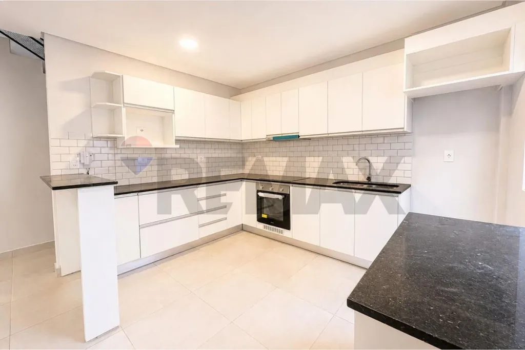 EN VENTA DUPLEX EN LUQUE CUARTO BARRIO — foto 3