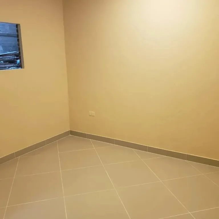Alquilo!!! Para oficina o vivienda COD 6831 — foto 2