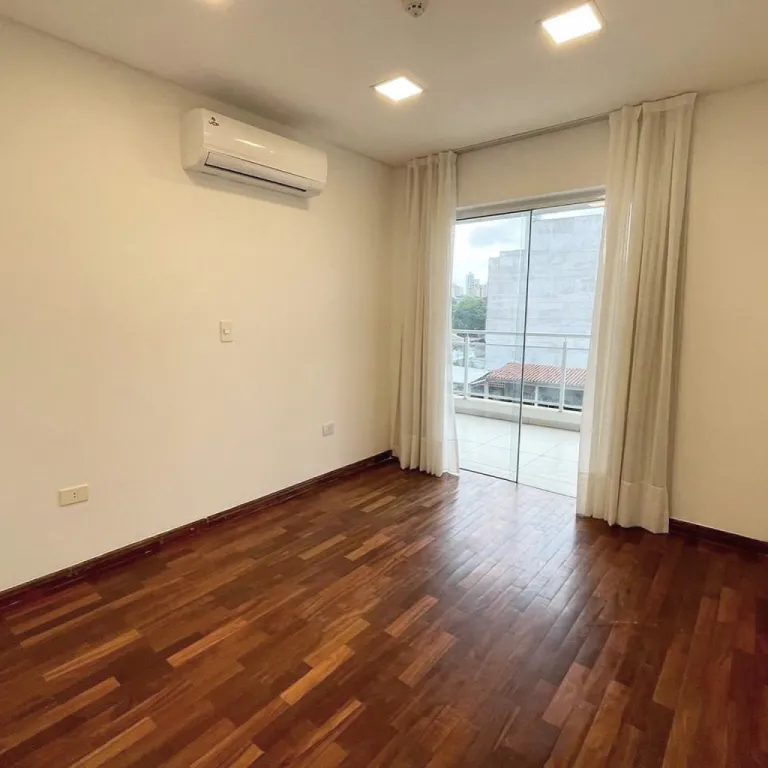 Alquilo departamento de 2 dormitorios en las mercedes Asuncion — foto 3