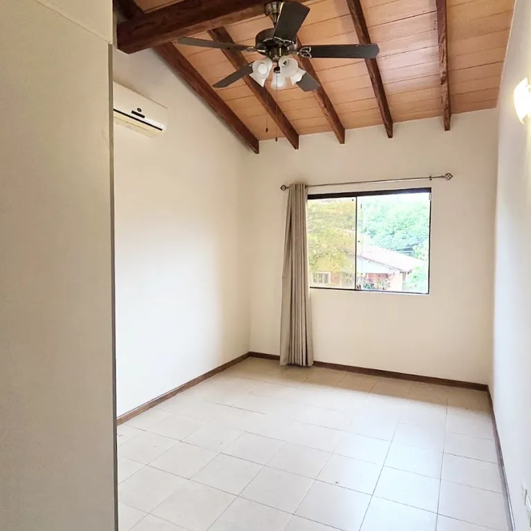 Vendo duplex de 3 dormitorios en barrio Santa María — foto 3