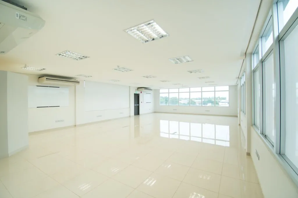 MR ALONSO, TRNSCHACO: IMPORTANTE EDIFICIO, OFICINAS, ESPACIOS CORPORATIVOS, ESTATEGICA UBI — foto 2