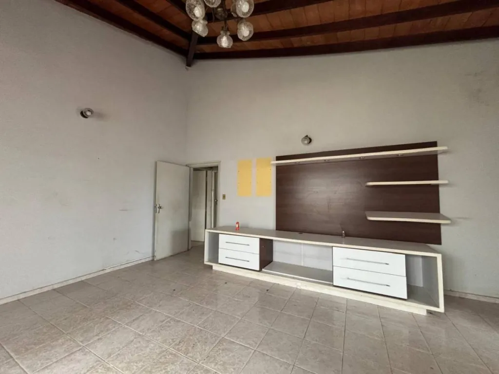 En Venta Casa en Barrio Los Laureles de Asuncion ID 45993 — foto 2