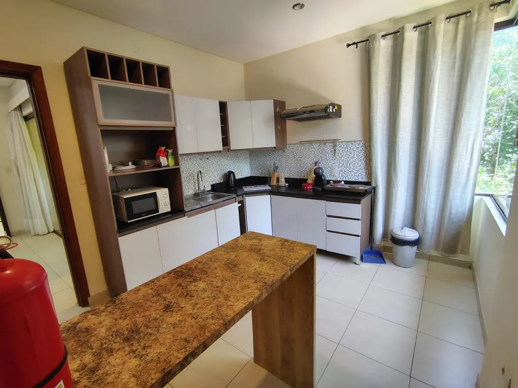 Propiedad Disponible en Barrio Las Lomas para Residencia u Oficina — foto 3