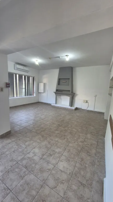 Alquilo casa para oficina o consultorio en Villa Morra Cod AV0749 — foto 3