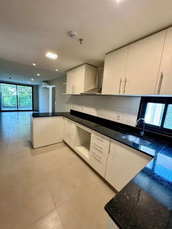 VENDO HERMOSO Y AMPLIO DEPARTAMENTO DE 2 DORMITORIOS EN BARRIO LAS MERCEDES — foto 2