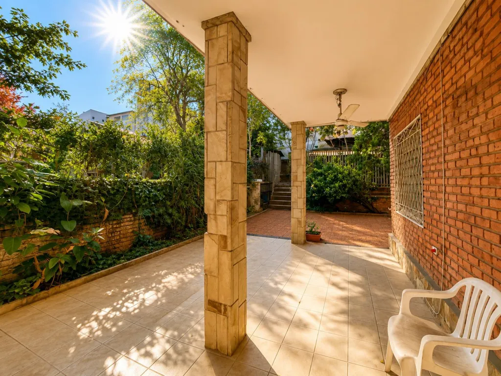VENDO CASA EN BARRIO MARISCAL LOPEZ ASUNCION — foto 3